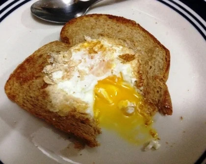 Running egg bread